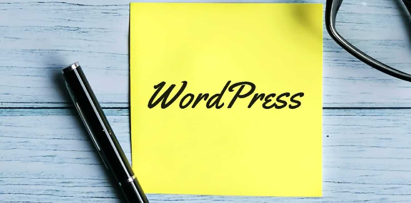What is WordPress - A sticky yellow note with the text WordPress